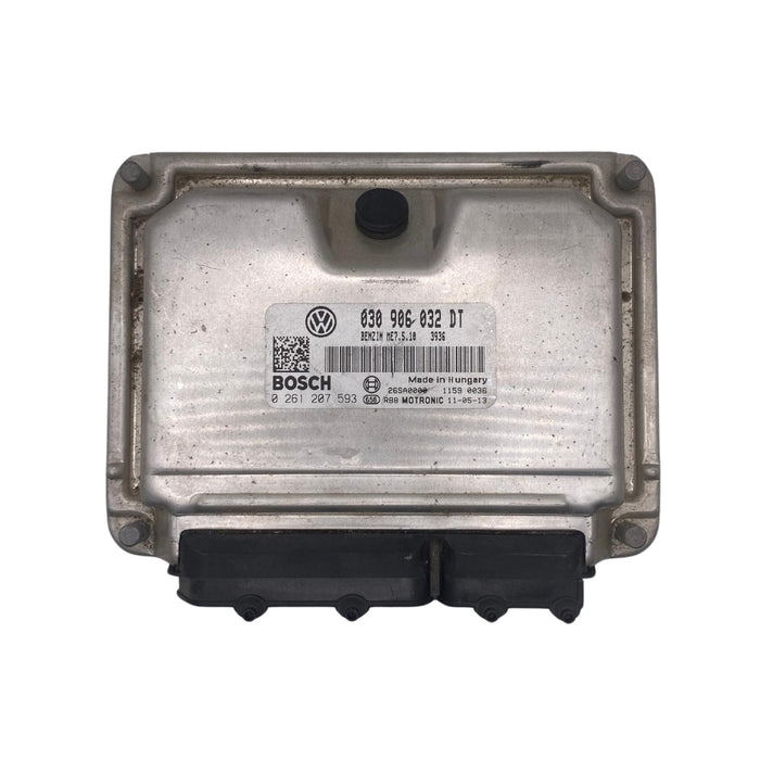 Calculateur moteur VOLKSWAGEN POLO 1.4 0261207593 0 261 207 593 03906032DT