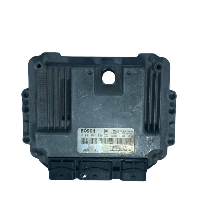 CONTROLADOR DE MOTOR ECU RENAULT 0 281 011 390 0281011390 8200310863 8200349846