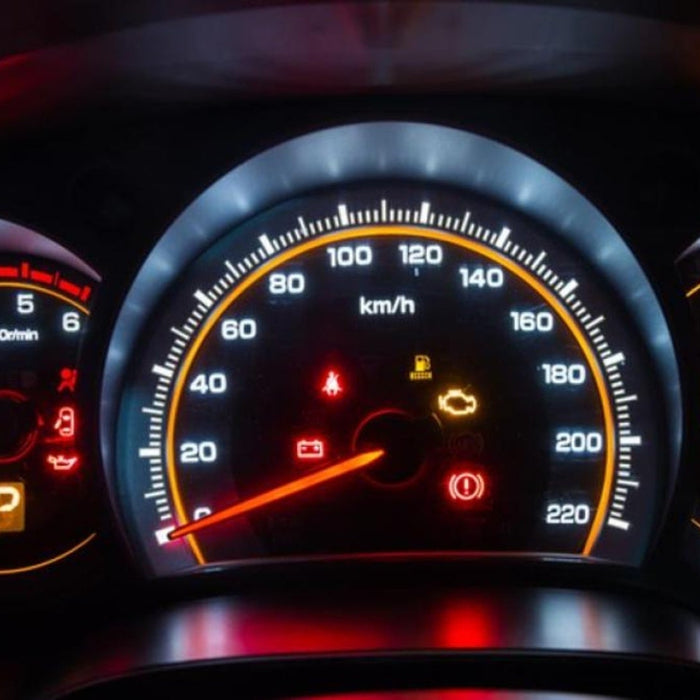 Cuadro de instrumentos del coche: funciones, indicadores y mantenimiento