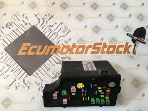 CAJA DE FUSIBLES CHRYSLER P68028008AB P68028008 AB P68028 008AB