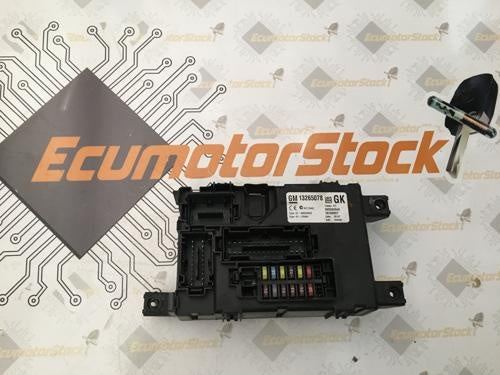 OPEL CORSA D 13265078  GK   28100927  CAJA FUSIBLES