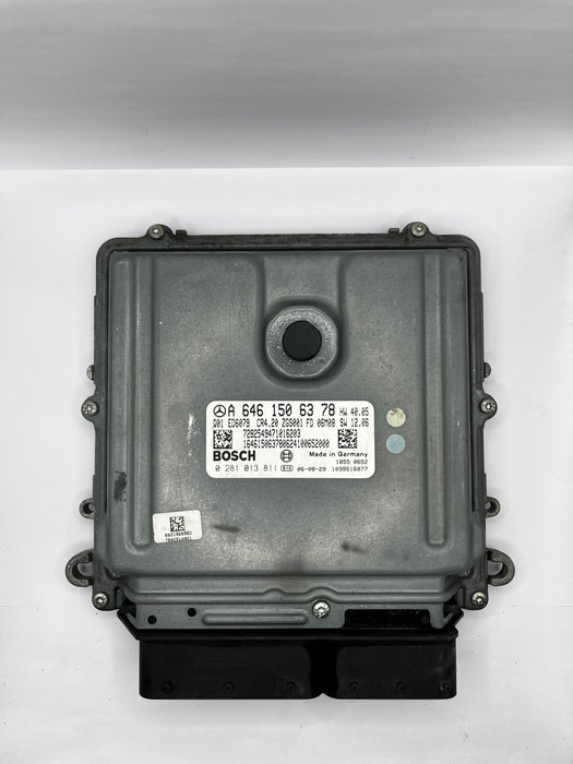 ECU MOTOR  0 281 013 811 A 646 150 63 78 0281013811 A6461506378